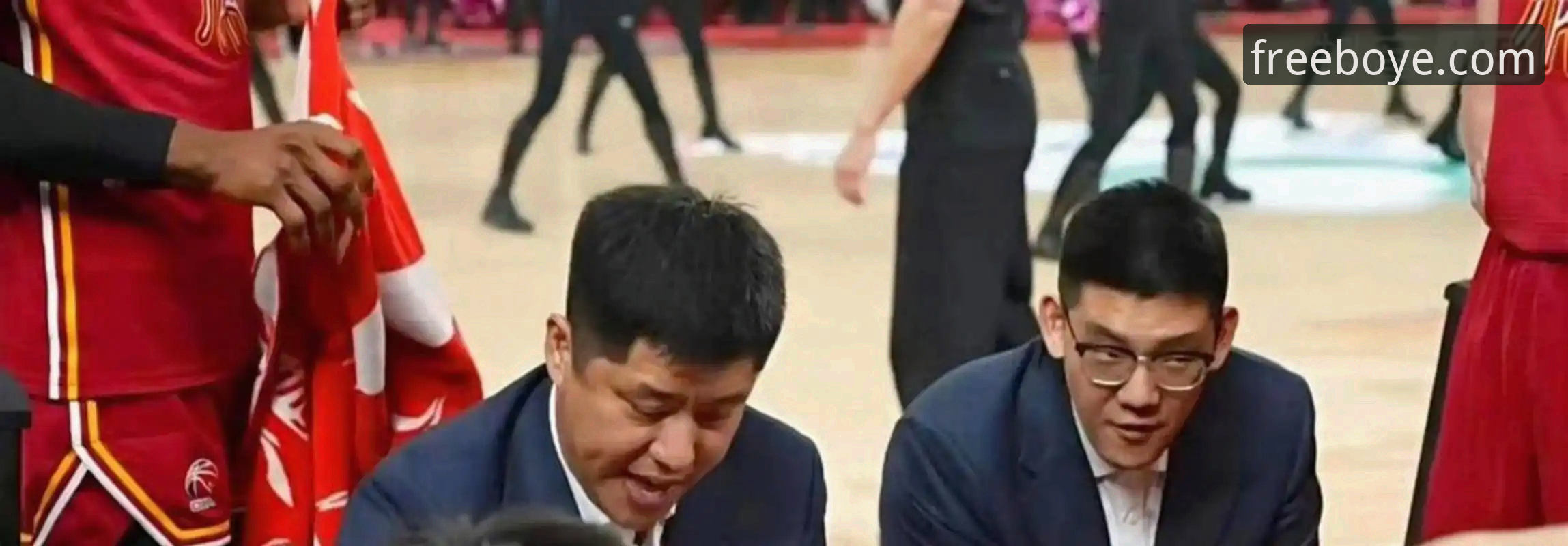 CBA季后赛最新动态：山西2-0横扫青岛晋级八强，博业体育官方用户热议奈特全能表现